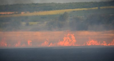 Борбата с пожара между Стара Загора и Хасково продължава четвърти ден