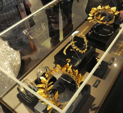 Международни експерти оценяват антиките на Божков