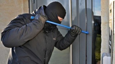 Какво прави крадецът с плячката?