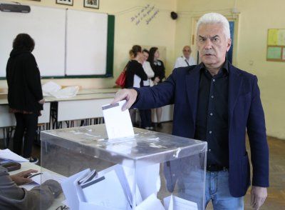 Волен Сидеров гласува и пожела анекс към договора с ЕС