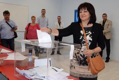 Цвета Караянчева: Гласувах за обединена, силна и стабилна Европа