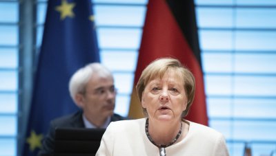 Меркел призова за прекратяване на огъня в Нагорни Карабах