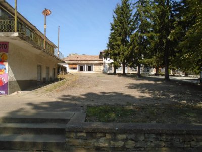 Супер гаф: Обявиха за продан селски площад