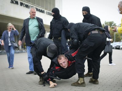 Над 300 арестувани при протестите в Беларус