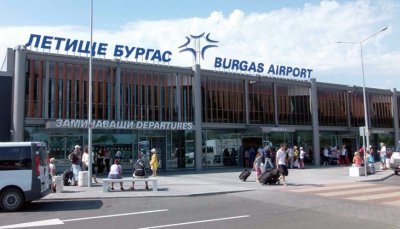Летищата в Бургас и Варна с отсрочка за плащане на концесионните такси