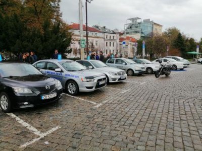 Мая Манолова "яхна" и протеста на автоинструкторите