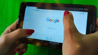 Франция засилва натиска върху Google да плаща за приходите от онлайн новини