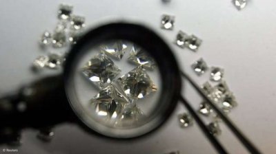 102-каратов диамант стигна $15,7 млн. цена на търг