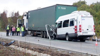 Решават за свободата на шофьора на тира от катастрофата край Лесово