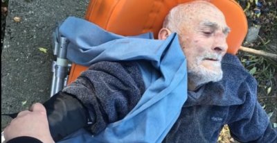 ОТВРАТ: Старец гасне от глад, зарязан от синовете си