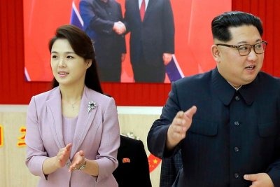 МИСТЕРИЯ: Убита ли е съпругата на Ким Чен Ун?