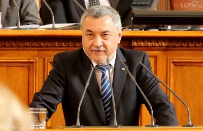 Съдии: ВСС да защити съда от Валери Симеонов