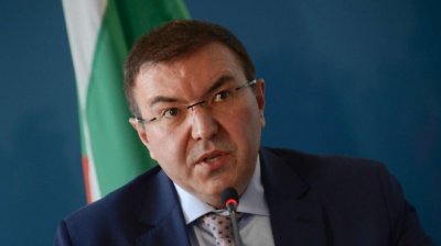 Здравният министър: Очаква ни тежка зима
