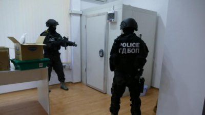 Наказаха двама от ГДБОП за нахлуването на грешен адрес в "Левски Г"