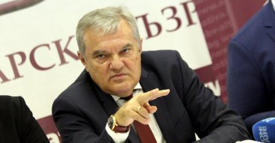 Румен Петков за здравния министър: Изрод! 
