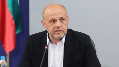 Дончев: Нямаме решение за заемите от Европа