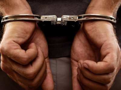 Измамникът, пробутвал фалшиви евро на шофьори, остава в ареста 