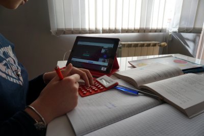 Страх тресе учителите, 80% от тях искат онлайн обучение