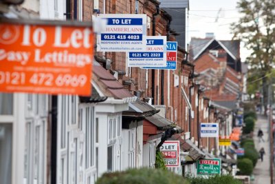 Цената на британските жилища нарасна за пръв път над 250 хил. паунда