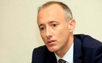 С маски в час? Решава се другата седмица