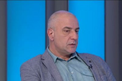 Шефът на джипитата доц. Киров: Самолечението става много опасно