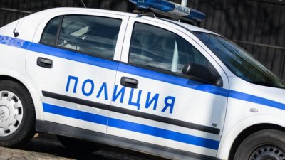 Задържаха шестима нелегални мигранти