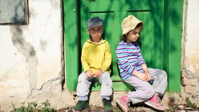 12 500 деца-бежанци са посещавали гръцките училища