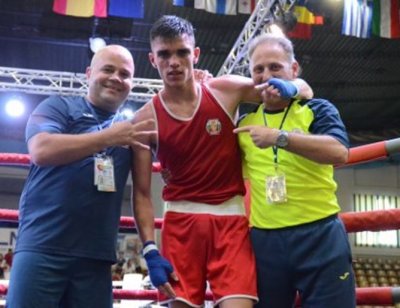 Синът на Чолата и Милянкова стана шампион по бокс