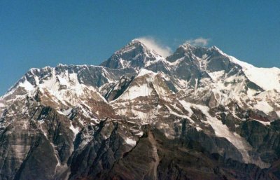 Пилоти откриха 5 тела на изчезнали алпинисти в Хималаите