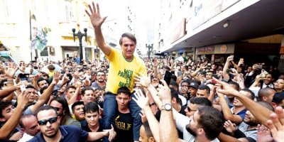 Студентите в Бразилия се надигнаха срещу президента Жаир Болсонаро