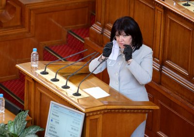 Караянчева нахока БСП-депутатите за провала на кворума