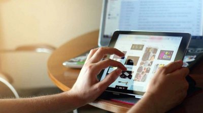 Плащат интернета на учителите