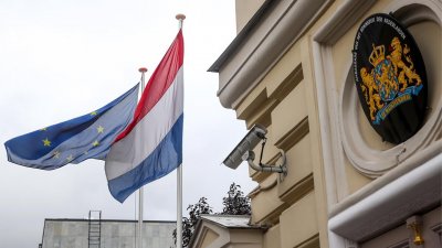 Нидерландия изгони двама руски шпиони