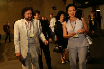 Банев реве в килията от болки в кръста и оток на коляното