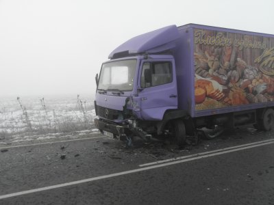 Пешеходец намери смъртта си край Варна, камион го помете в мъглата