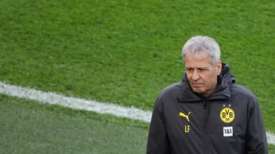 След резила с Щутгарт Борусия-Дортмунд уволни Люсиен Фавър
