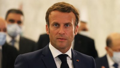 Макрон се влоши, вдигнал висока температура