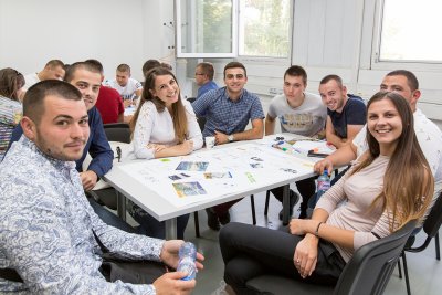 Младежи искат законови промени за лечението на редки заболявания