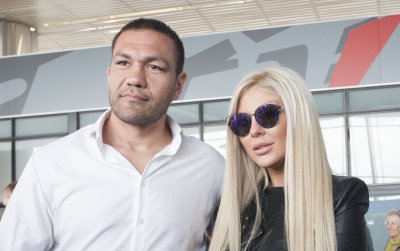 Кобрата заряза любовницата си Розали, върна се при Андреа