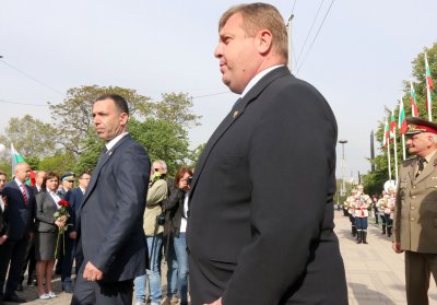 Каракачанов: 25 години на армията се гледаше като на декор за Гергьовден