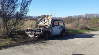 Намериха изпепелен джипа на крадците от Перник