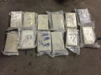 Гърция спипа 14 кила „бело“ в наш камион