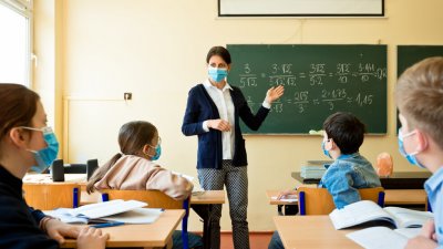 Учителите: Опасно е да върнем децата в клас