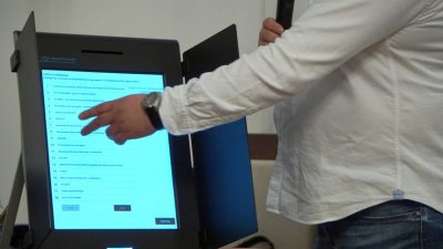 След спорове в ЦИК: "Сиела Норма" пак доставя машините за гласуване