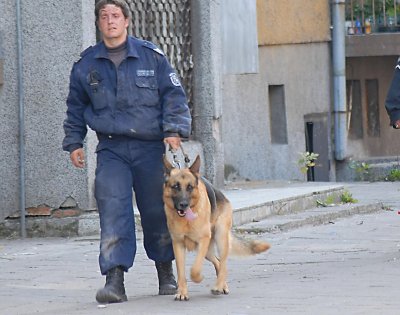 Бомбена заплаха в аптека и бензиностанция на Марешки в Силистра