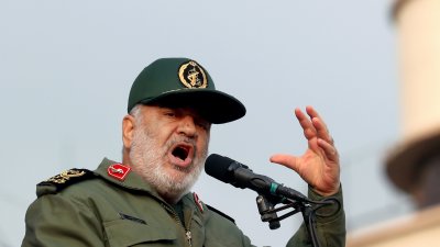 Иран откри подземна ракетна база в Персийския залив