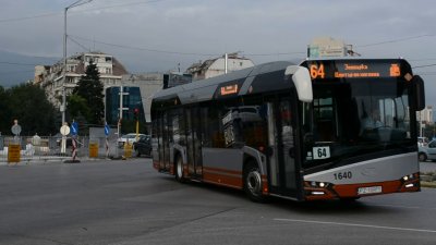 Предлагат три автобусни линии да станат градски