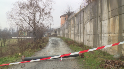 Подпорна стена се срути в село Пороминово