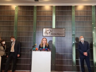 Николова: Изплатихме 3,5 млн. лв. на туроператори с чартъри 