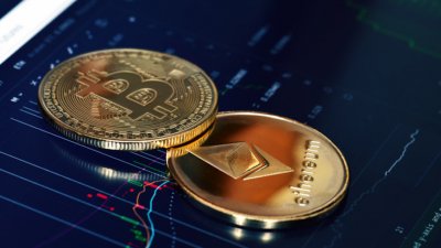 Bitcoin покори нов исторически връх - мина $35 000